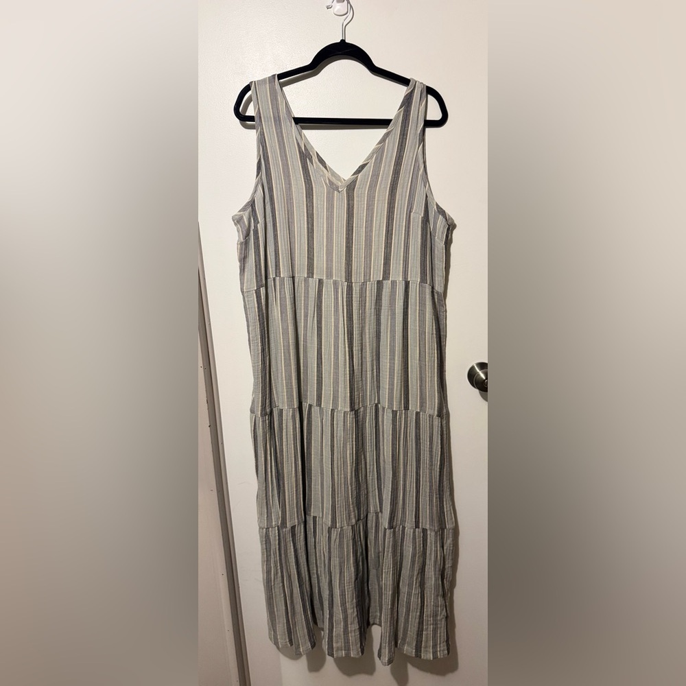 Wonderly Striped V-Neck Tiered Maxi Dress in Blues and Creams - EUC
